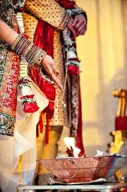 ಅಗ್ನಿಸಾಕ್ಷಿಯಾಗಿ ಅಲ್ಲ.... ಅಗ್ನಿ ಪರ್ವತ  ಸಾಕ್ಷಿಯಾಗಿ ವಿವಾಹ..! 